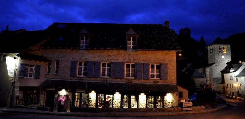 Logis Hotel Restaurant L'Auberge Du Chateau Muret-le-Château Exteriör bild