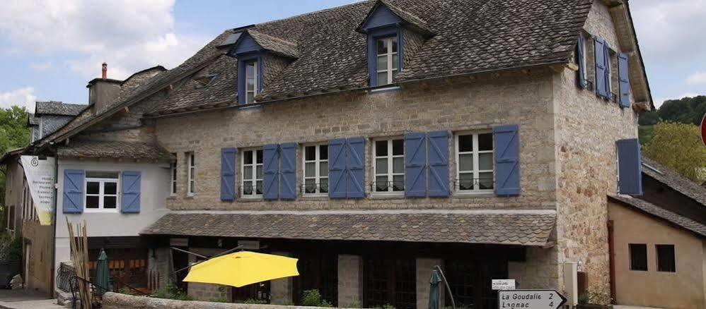 Logis Hotel Restaurant L'Auberge Du Chateau Muret-le-Château Exteriör bild