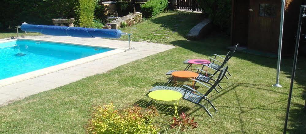 Logis Hotel Restaurant L'Auberge Du Chateau Muret-le-Château Exteriör bild