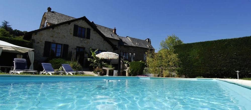 Logis Hotel Restaurant L'Auberge Du Chateau Muret-le-Château Exteriör bild